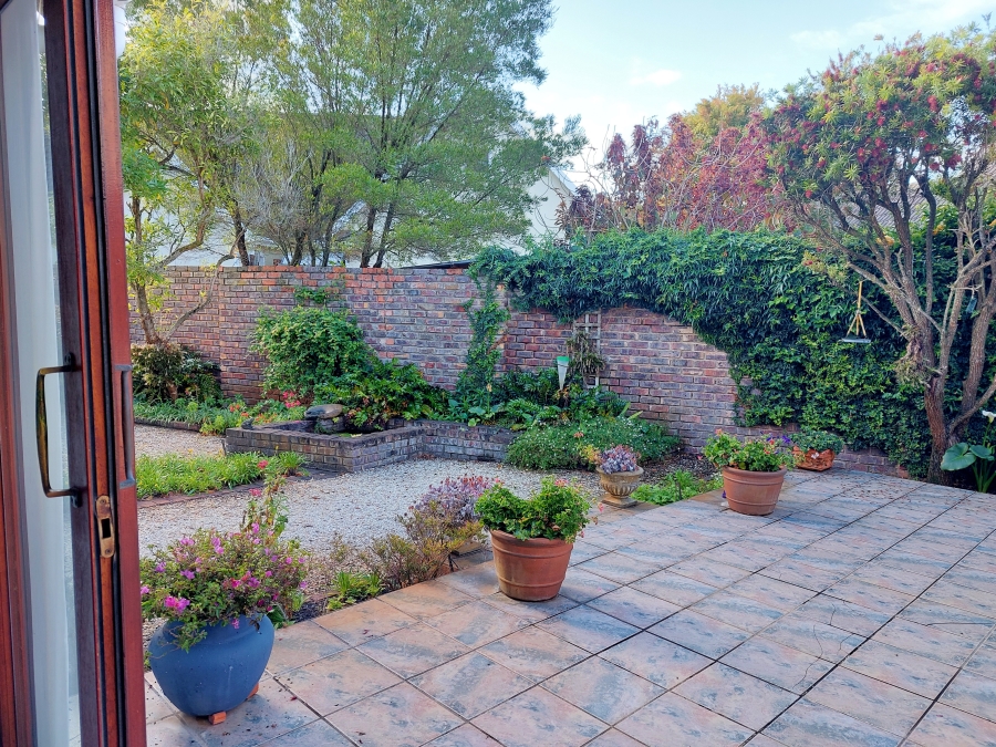 2 Bedroom Property for Sale in The Island Western Cape